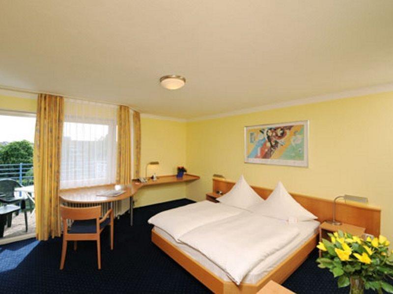 Acora Und Wohnen 3* Düsseldorf